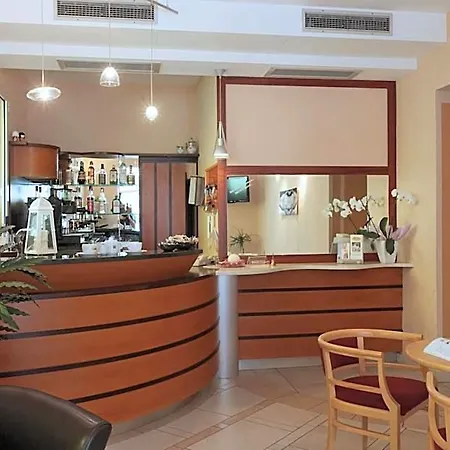 Hotel Irma 3*