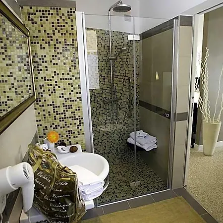 Hotel Irma 3*