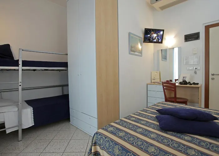 Hotel Irma 3*